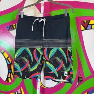 Quiksilver, Diamond Deluxe Black Board Shorts with Dynamic Design. Size 29.